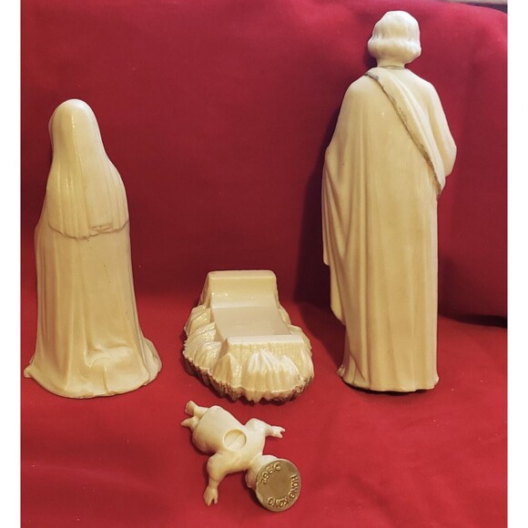 Vintage 1962 Mid Century Art Plastics Holy Family Nativity Figures Christmas 4Pc - Picture 3 of 5